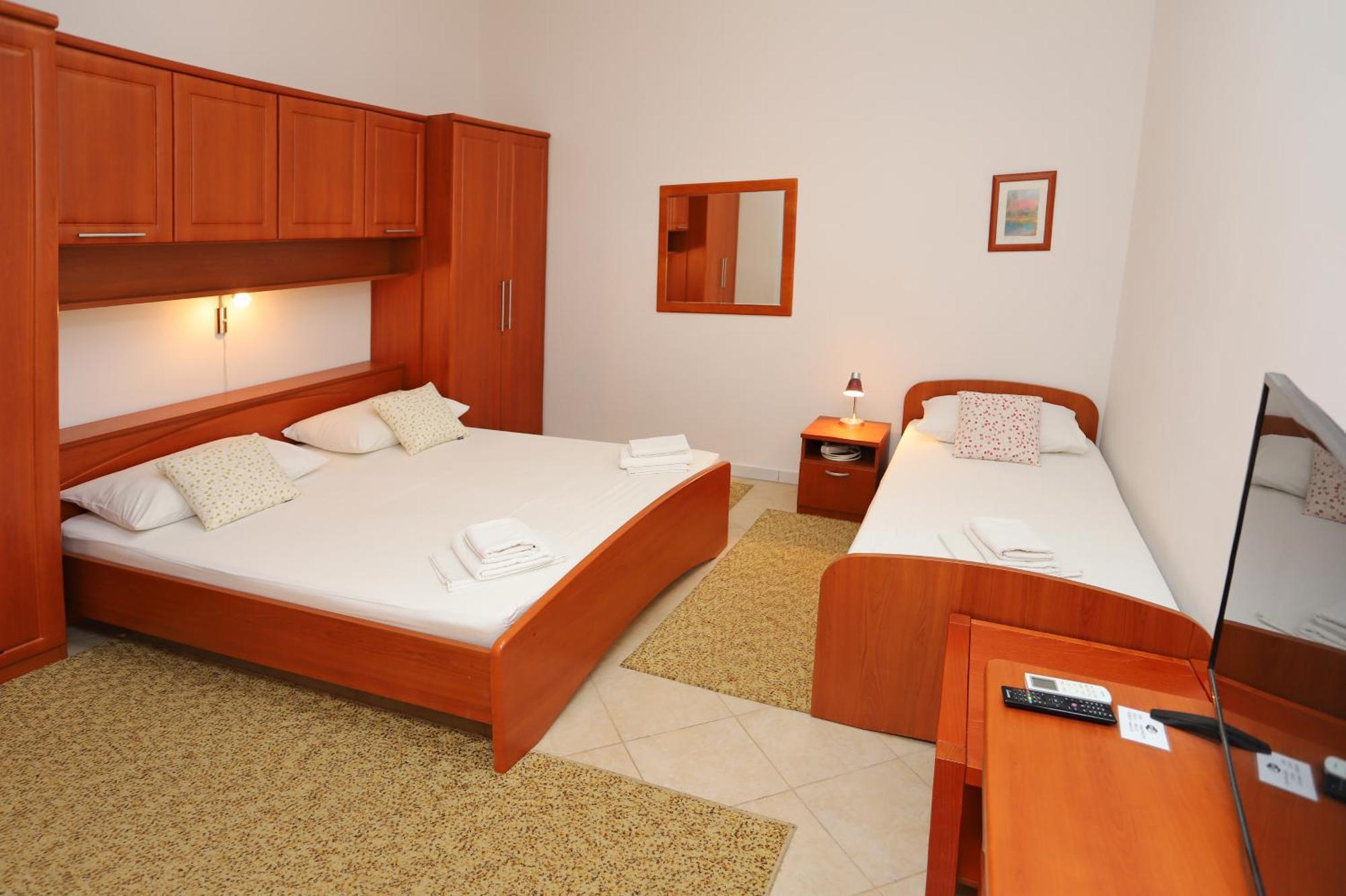 Apartments Edita & Robert Lokva Rogoznica Dış mekan fotoğraf